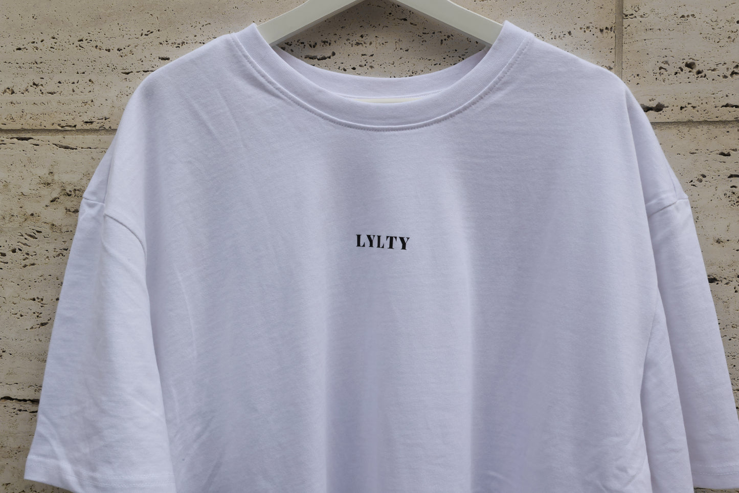 basic t-shirt white